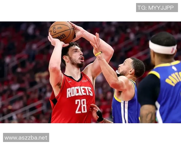 库里晃飞对手里夫斯后撤步三分绝杀续命精彩瞬间回顾 库里晃飞对手里夫斯后撤步三分绝杀续命精彩瞬间回顾