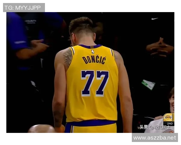 詹皇东契奇争权细节曝光:底角三分战术+布朗尼轮换引发百万球迷论战 詹皇东契奇争权细节曝光:底角三分战术+布朗尼轮换引发百万球迷论战