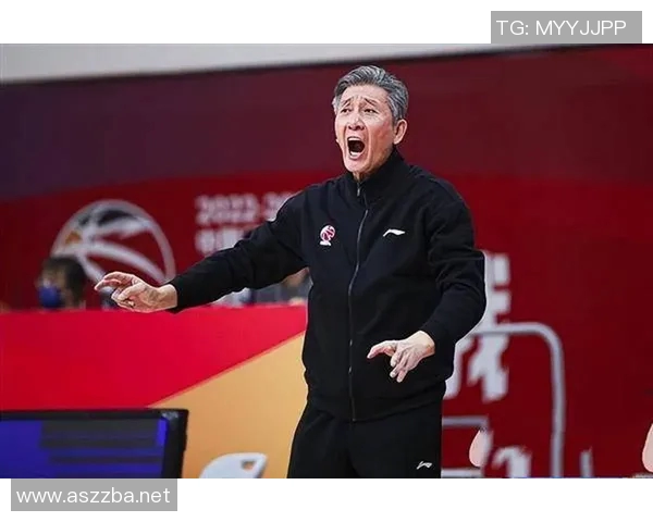 深圳男篮主教练郑永刚未来会如何调整阵容，以应对季后赛中可能面临的挑战？